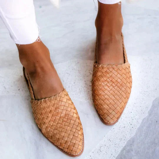 Lyn - Artisan Crafted Flat Sandals