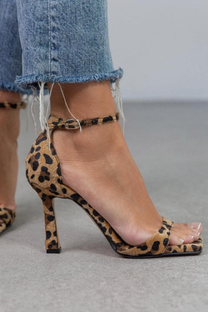 Giana™ | High-heeled sandals with animal print